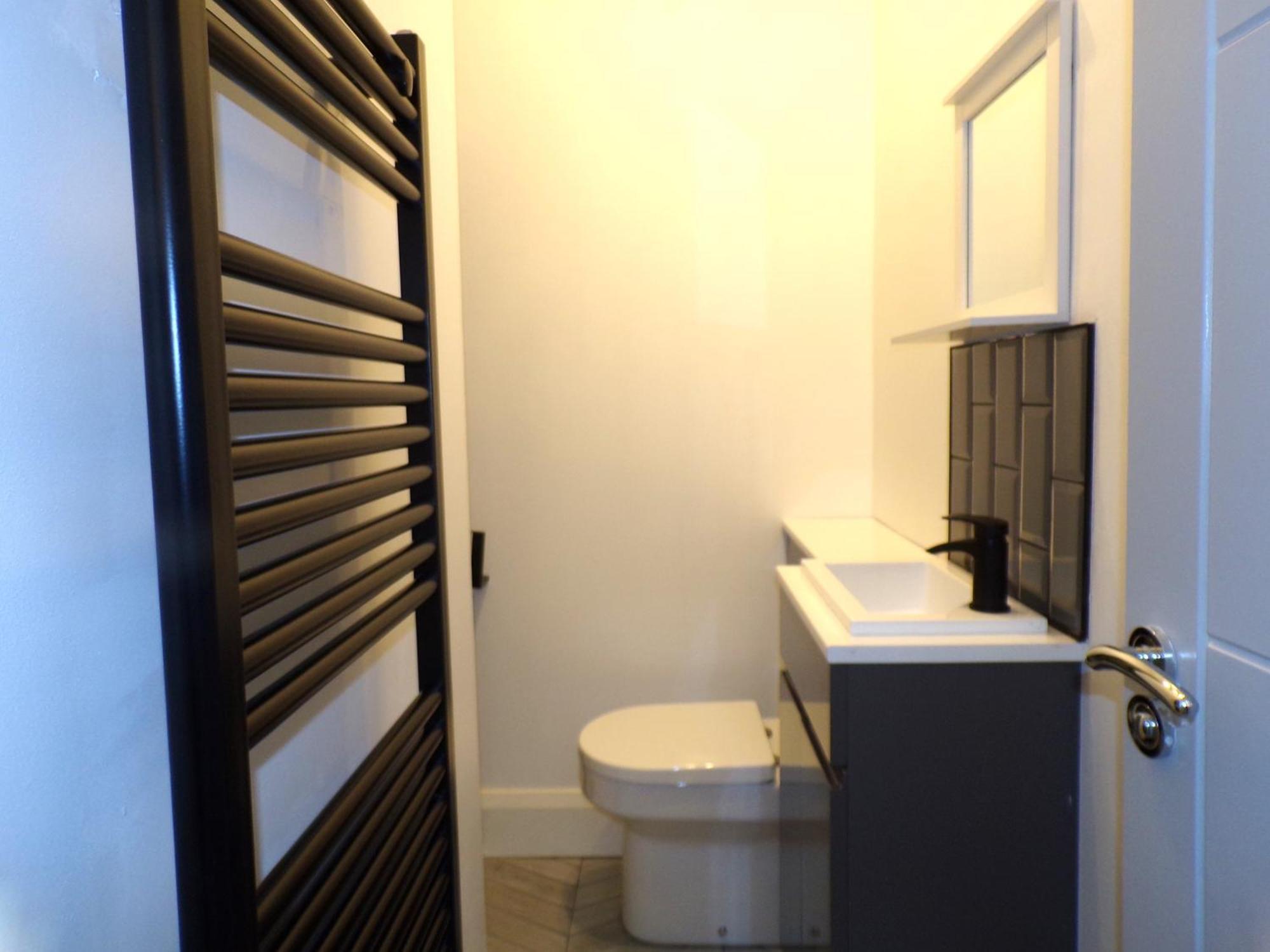 Hazelhurst House - 4 Bedrooms 2 Bathrooms Stoke-on-Trent ภายนอก รูปภาพ