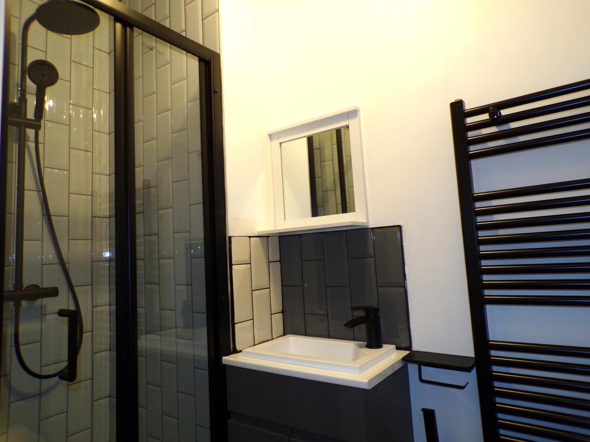 Hazelhurst House - 4 Bedrooms 2 Bathrooms Stoke-on-Trent ภายนอก รูปภาพ